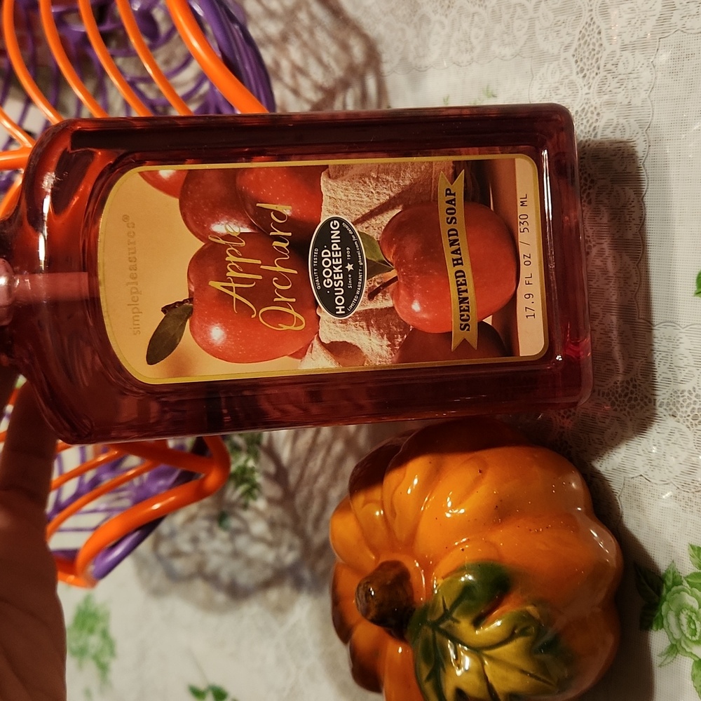 NWT APPLE ORCHARD 🍎 🍁🎃 - Picture 3 of 4